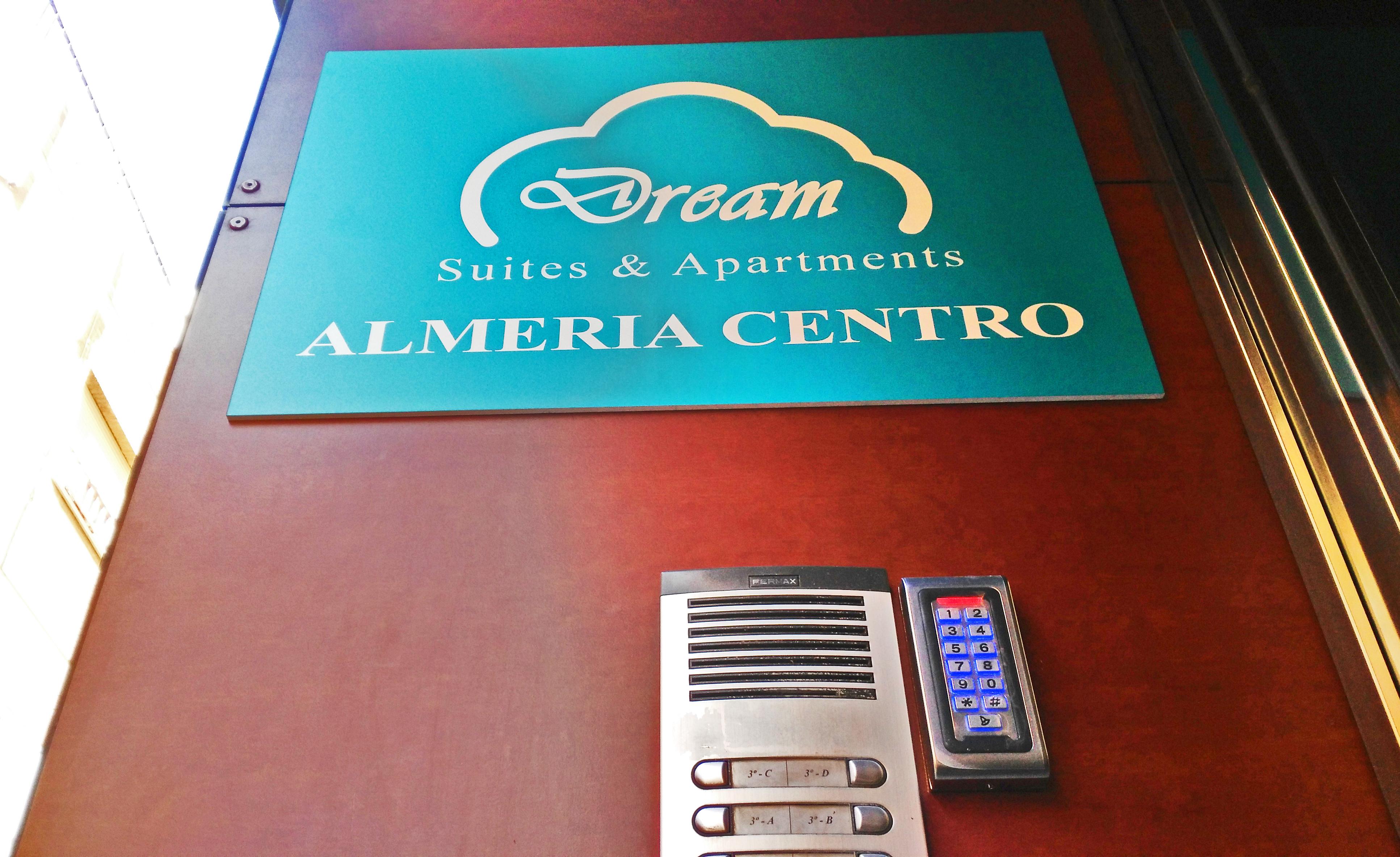 Dream Suites And Apartments Almeria Centro Bagian luar foto