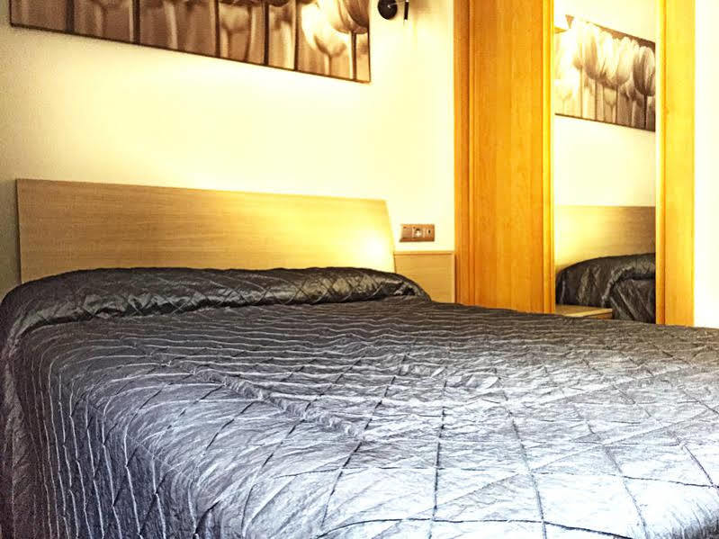 Dream Suites And Apartments Almeria Centro Bagian luar foto