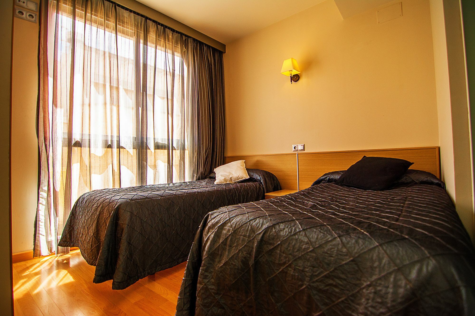 Dream Suites And Apartments Almeria Centro Bagian luar foto