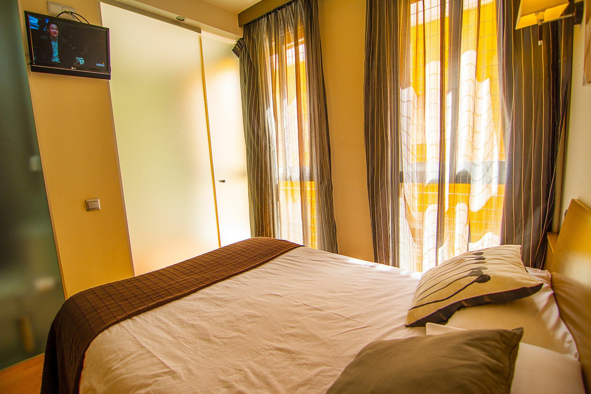 Dream Suites And Apartments Almeria Centro Bagian luar foto